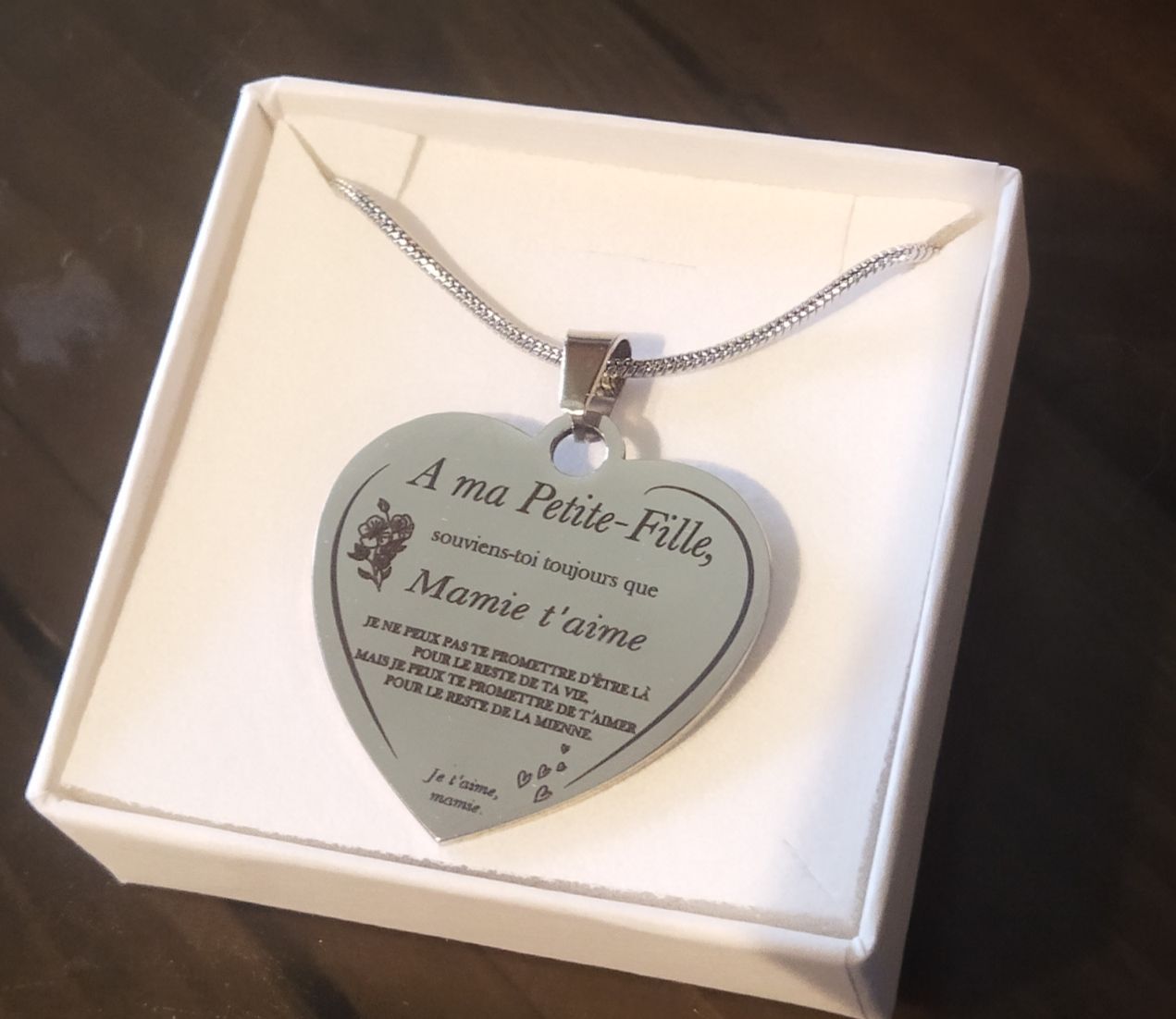 Customer photo review of Le Collier Coeur "A ma Petite-Fille"