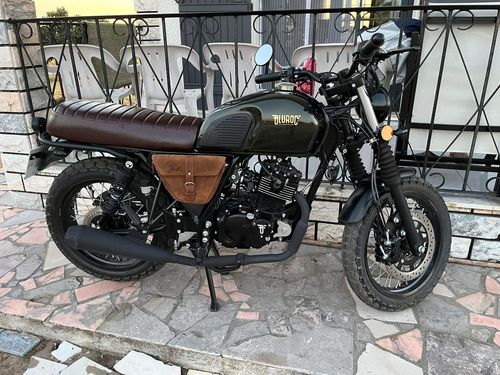 Customer photo review of Sacoche latérale cuir Marron pour Royal Enfield