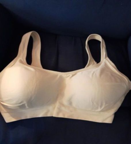 Customer photo review of Glammering® Premium Wireless Shaper Bra