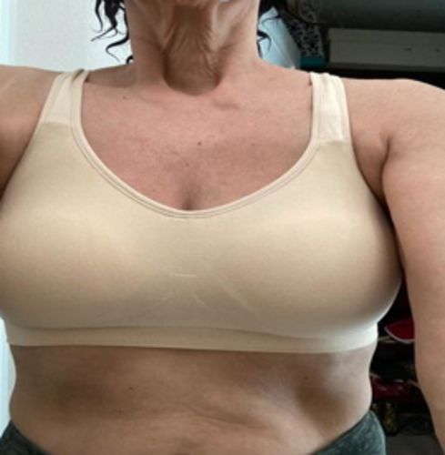 Customer photo review of Glammering® Premium Wireless Shaper Bra