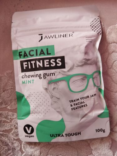 Customer photo review of JAWLINER® Fitness Chewing Gum Cinnamon/Honey