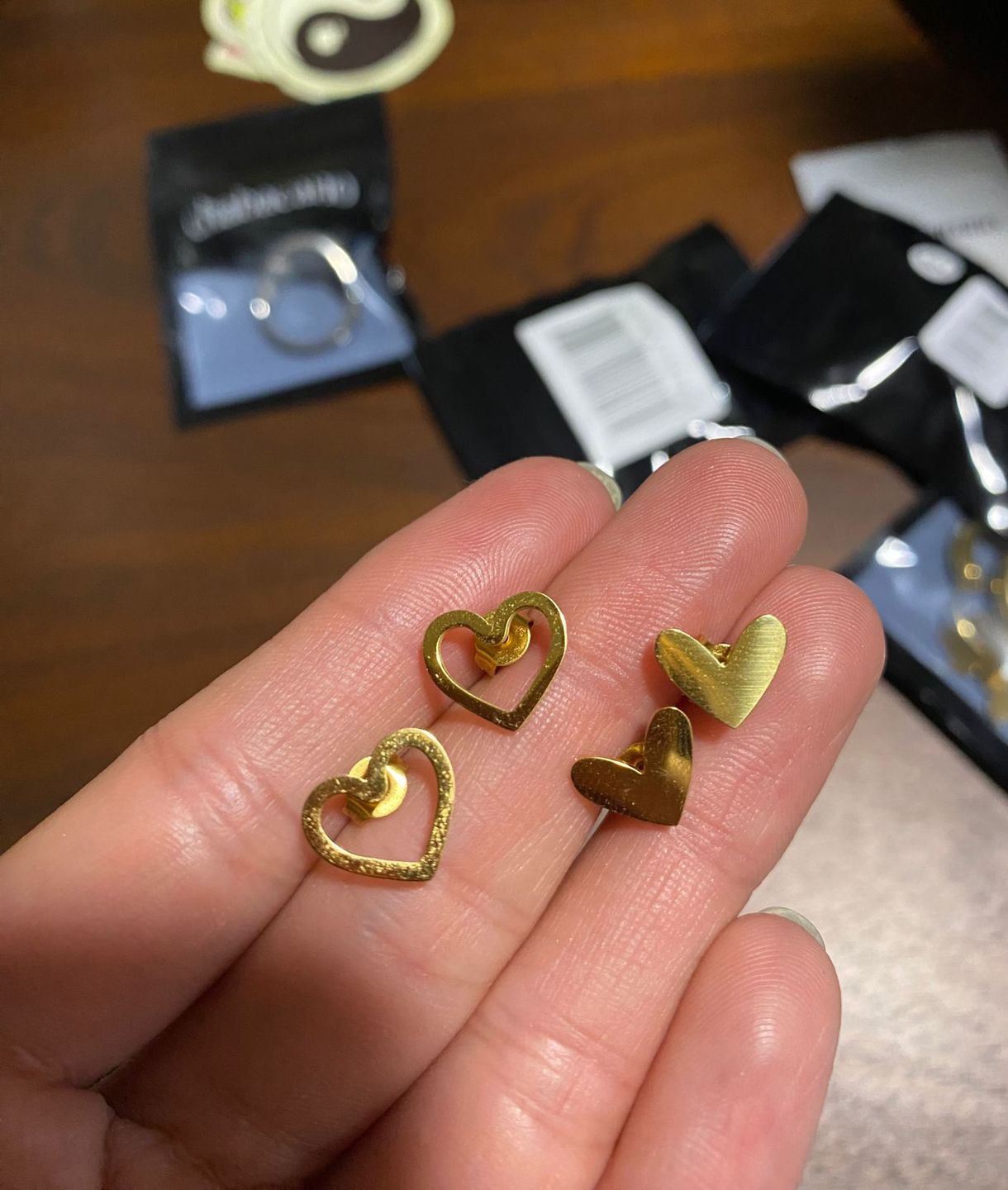 Customer photo review of Aretes Corazón