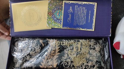 Customer photo review of Pashtush Womens Fine Wool, Silky Nalki Embroidery Needlework Stole, Black