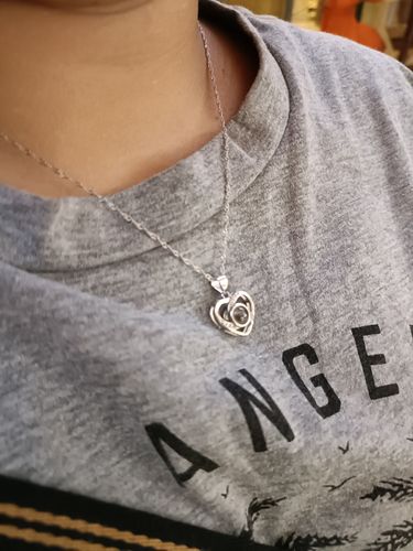 Customer photo review of Rotating Eternal Rose Box - With Necklace & Real Rose