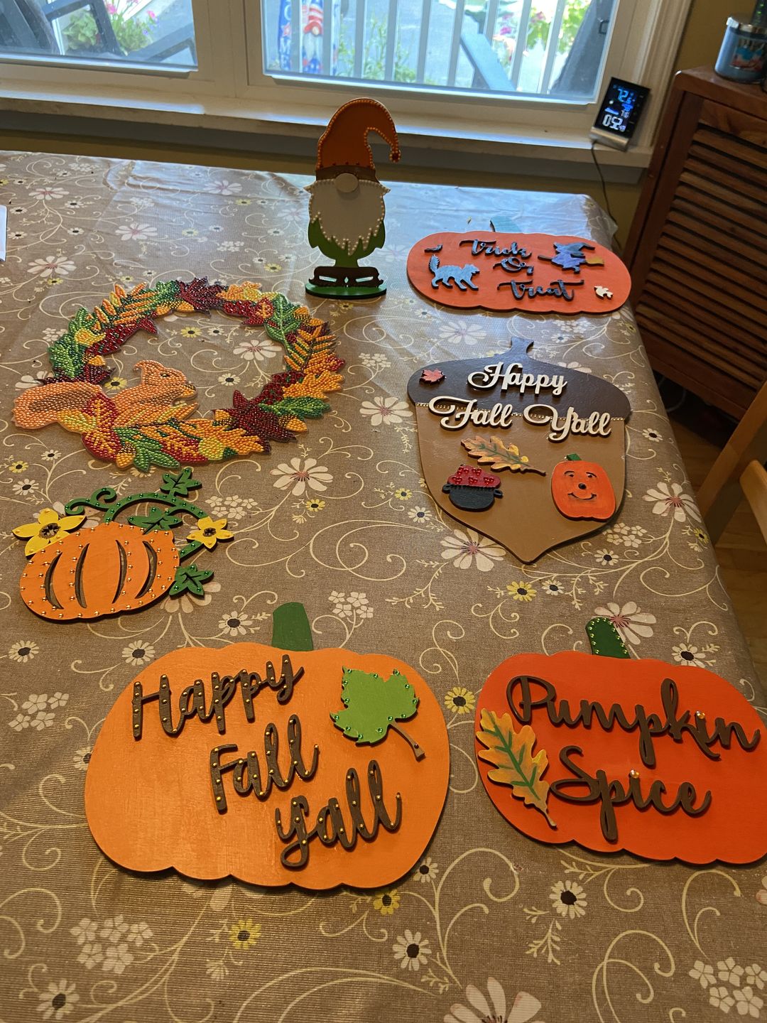 Customer photo review of Unfinished Wood Acorn Shape - Craft - Fall - up to 24" DIY