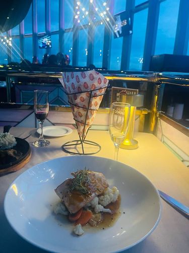 Customer photo review of Menú Golden