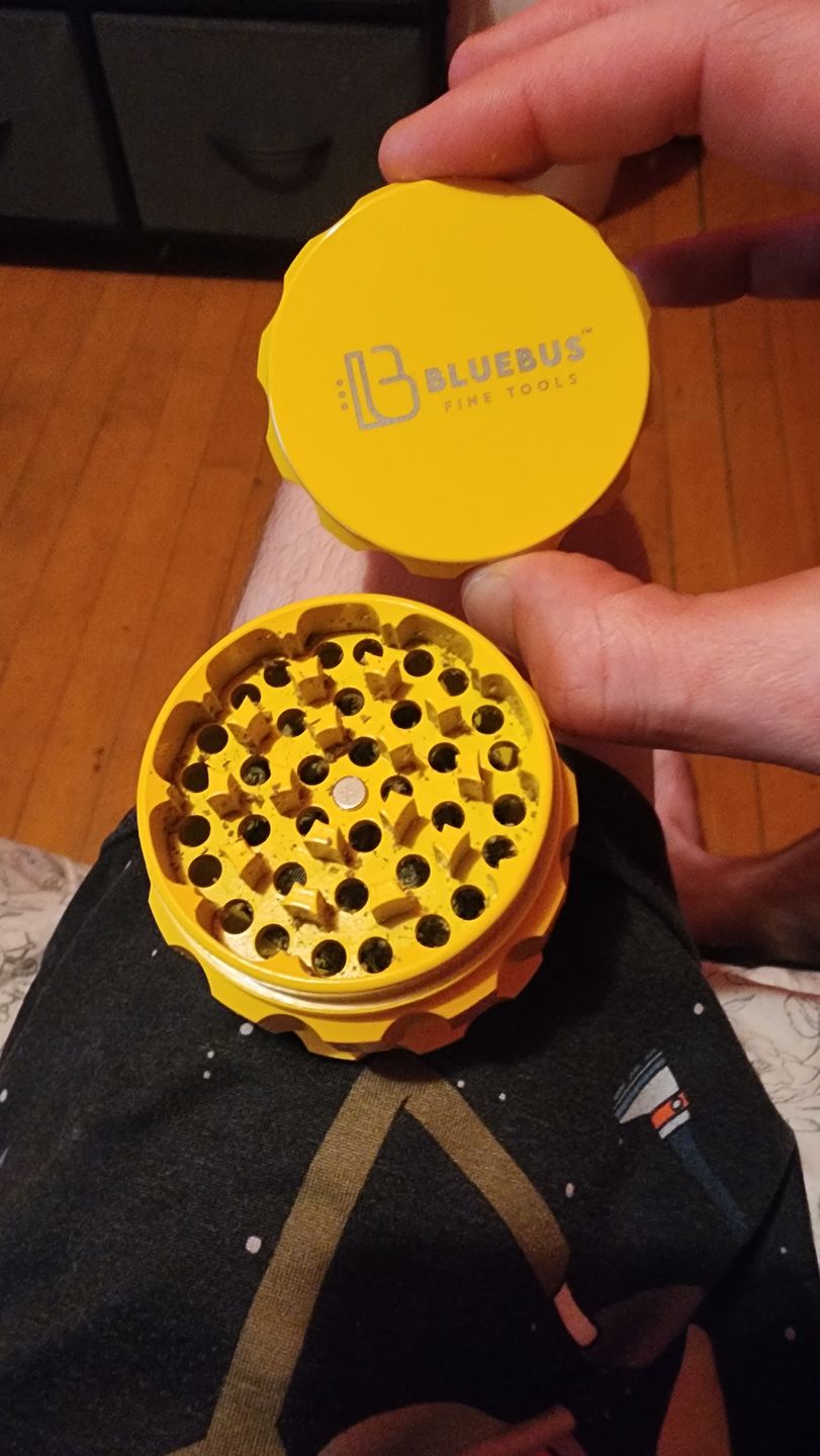 Customer photo review of GAC 2.5" Ceramic Grinder Yellow