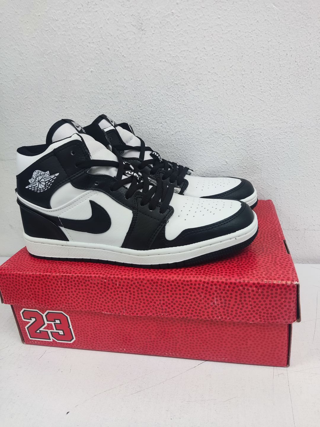 Customer photo review of Tenis Retro 1 Vaquita