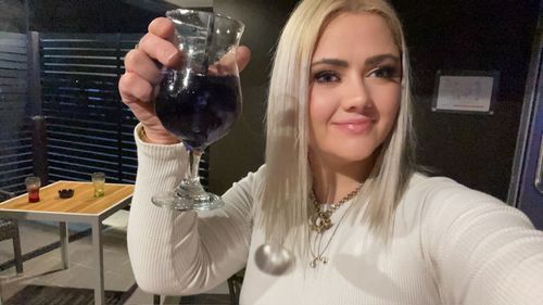 Customer photo review of Ethan Thomas blonde shampoo 250ml