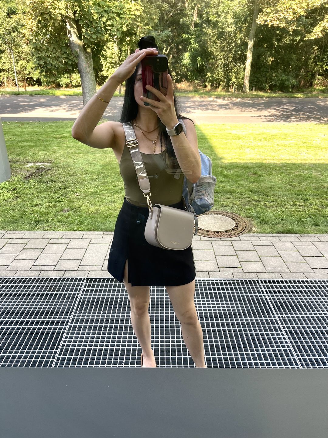 Customer photo review of JASMIN - TAUPE