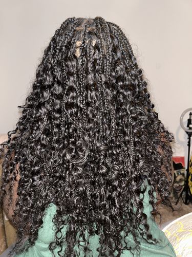 Customer photo review of Water Wave Bulk Hair Extensions for Boho Knotless Braiding