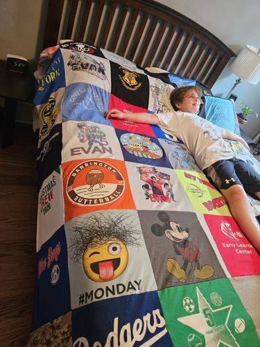 Customer photo review of Classic T-Shirt Blanket