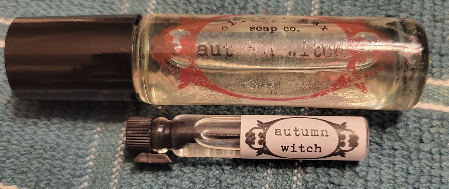 Customer photo review of Autumn Witch Vegan Perfume Oil