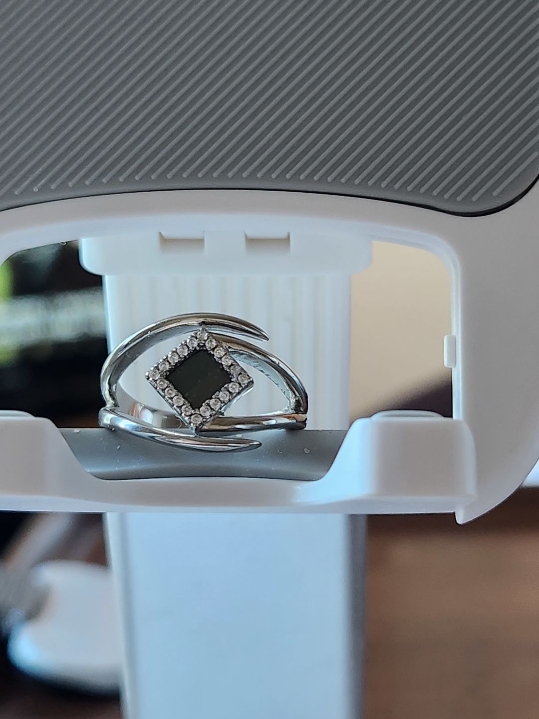 Customer photo review of TANAOR Classic Ring