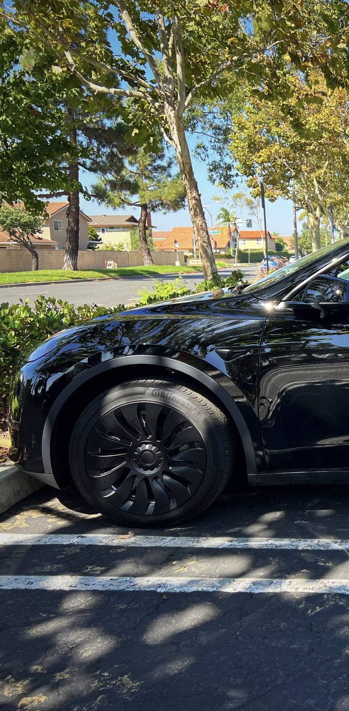 Customer photo review of TESPLUS 19'' Hurricane Style Wheel Cover for Model Y