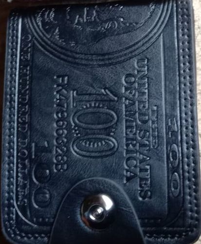 Customer photo review of Porte Cartes Bancaire<br> Américain