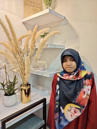 Customer photo review of Suit Olivia