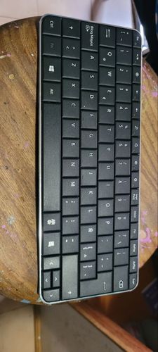 Customer photo review of Teclado Microsoft Wedge Bluetooth U6R-00004