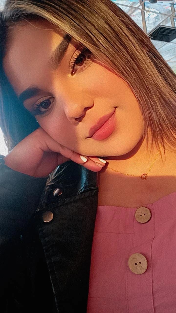 Customer photo review of COLLAR GIRASOL BAÑADO EN ORO