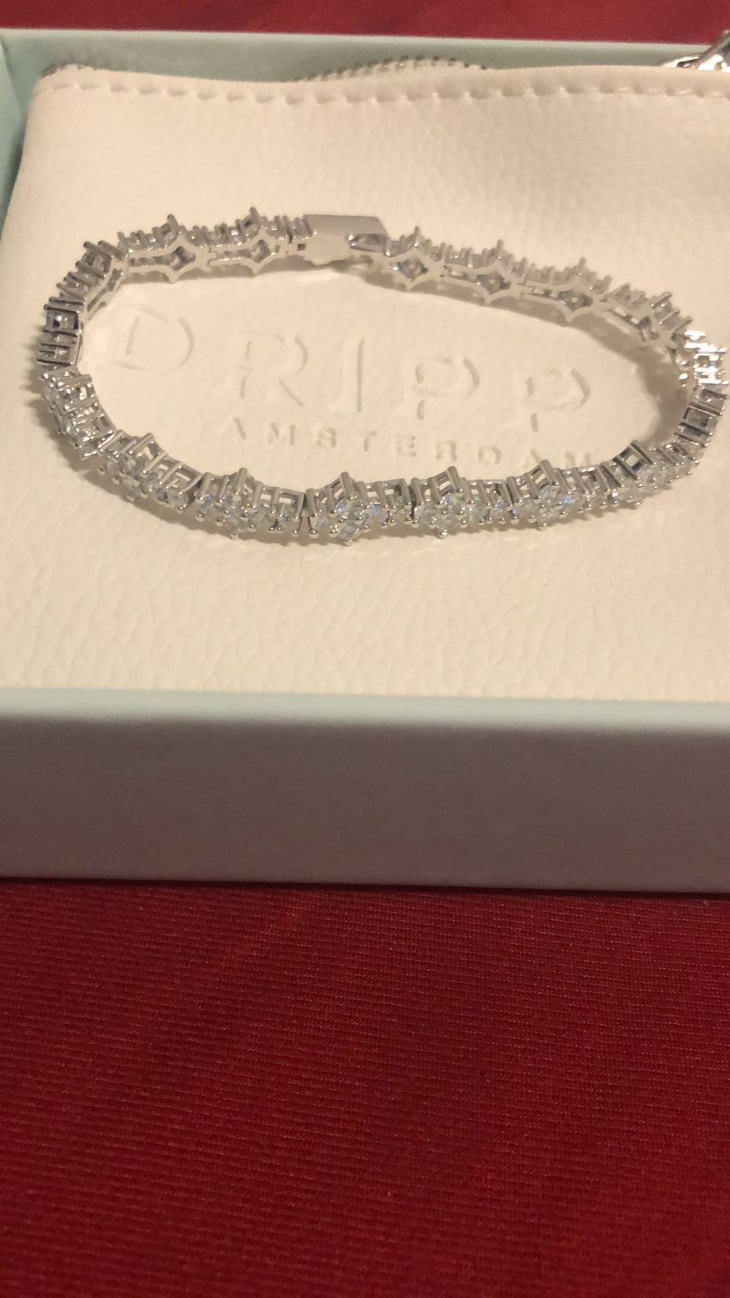 Customer photo review of HONEYCOMB BRACELET. - 3MM WHITE GOLD