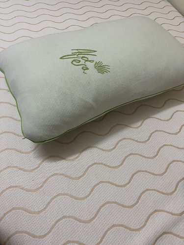 Customer photo review of Flo Adjustable Pillow (Fibre)