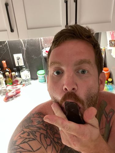 Customer photo review of Eat a Chocolate Dick - The Congrats Box
