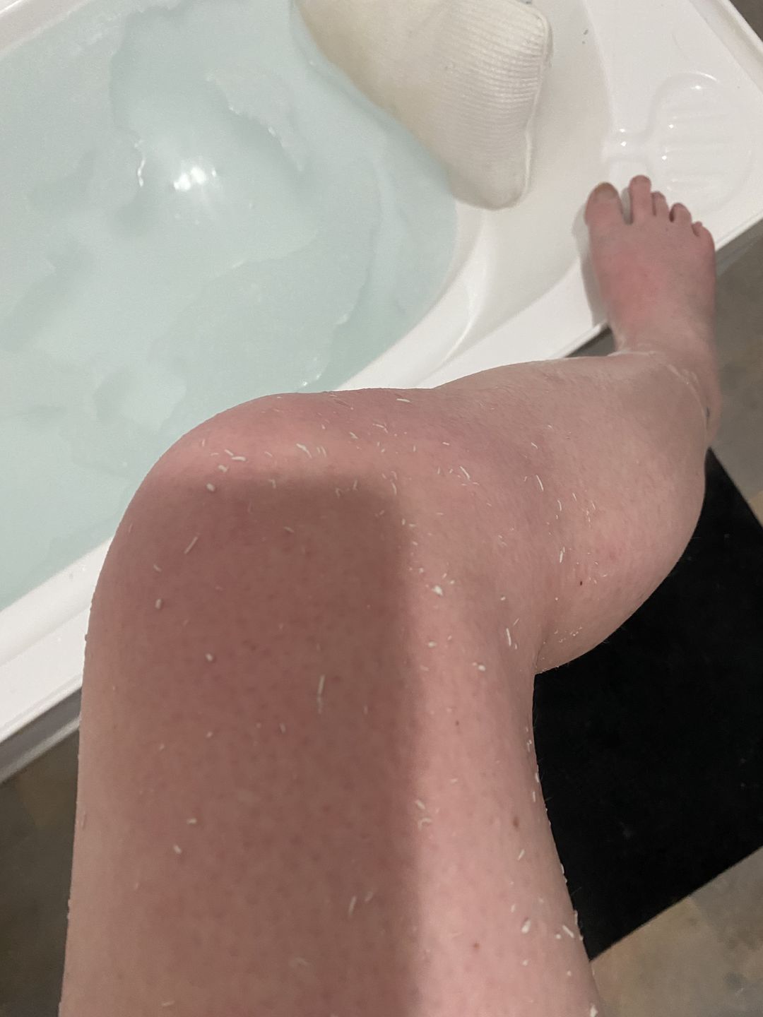 Customer photo review of 100% Silk Exfoliating Body Glove. TikTok Famous Silk Exfoliating Mitt NZ