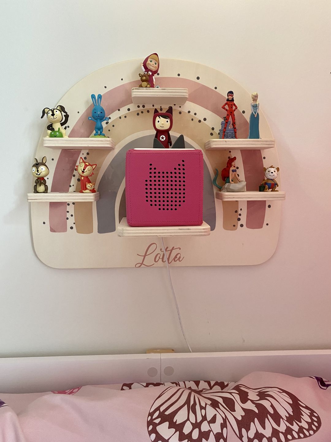 Customer photo review of Tonieregal aus Holz, personalisiert Regenbogen
