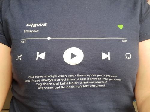 Customer photo review of Your Favorite Song T-Shirt Music Player