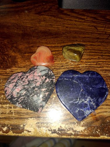 Customer photo review of Sodalite & Rhodonite Heart Duo 💙💕