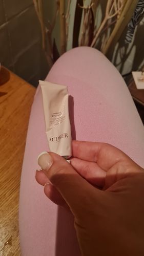 Customer photo review of Hybrid Eye Paste