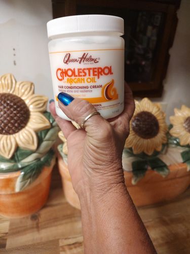 Customer photo review of Queen Helene Cholesterol Hair Conditioning Cream with Argan Oil 15 Oz