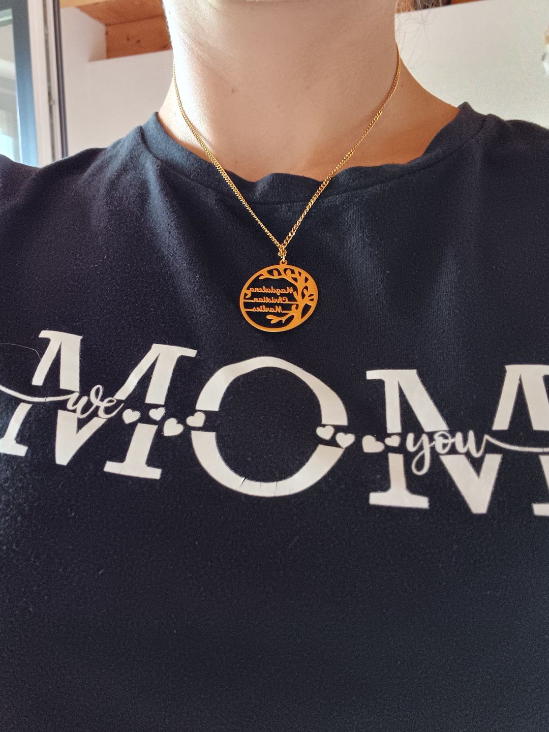 Customer photo review of LOANYA Lebensbaum Kette mit personalisierten Namen