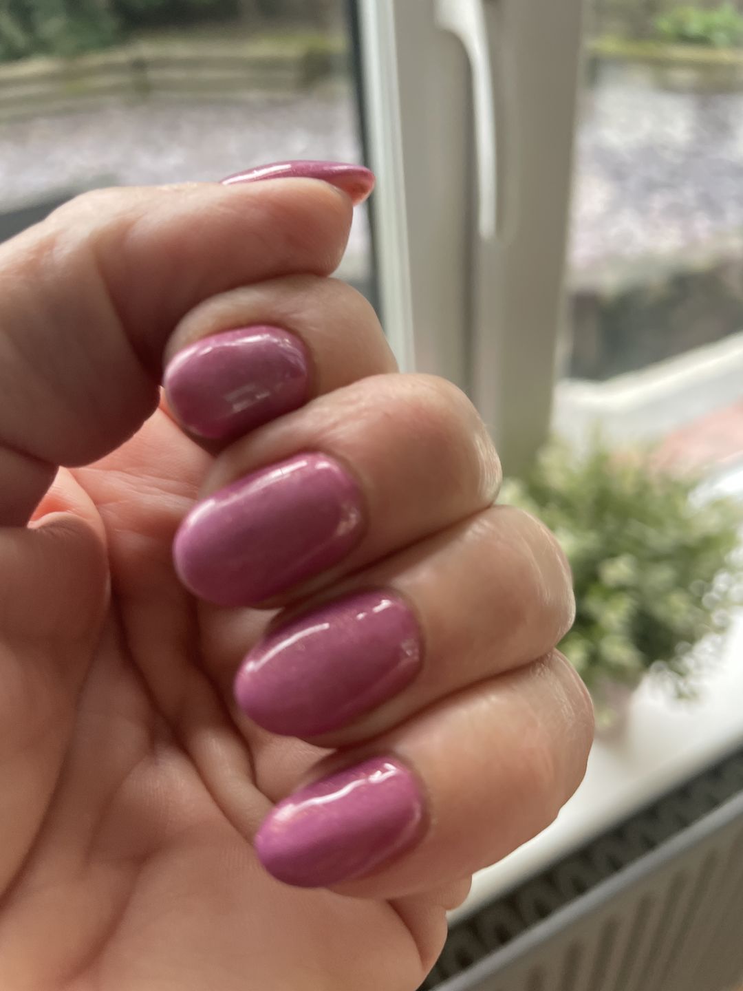 Customer photo review of Semilac 377 Shimmer Stone Ruby HEMA Free UV Gel Polish 7ml