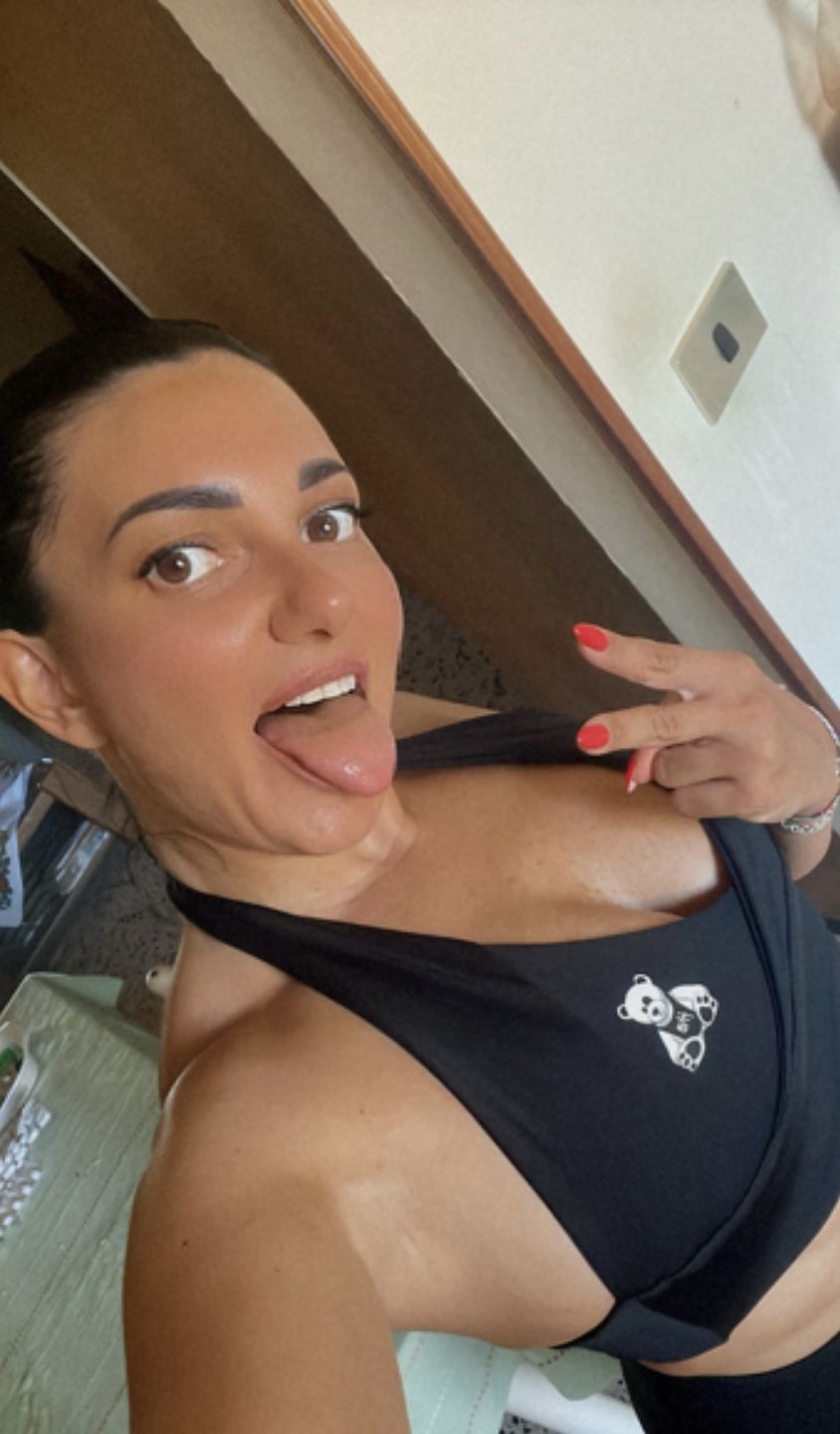 Customer photo review of TOP INTENSE BLACK