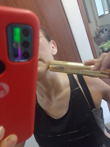 Customer photo review of SERUM CUELLO Y ESCOTE CON CÉLULAS MADRE