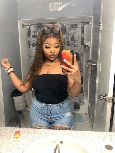 Customer photo review of Ombre Highlights Piano Brown Water Wave 13x4 Lace Front Wig