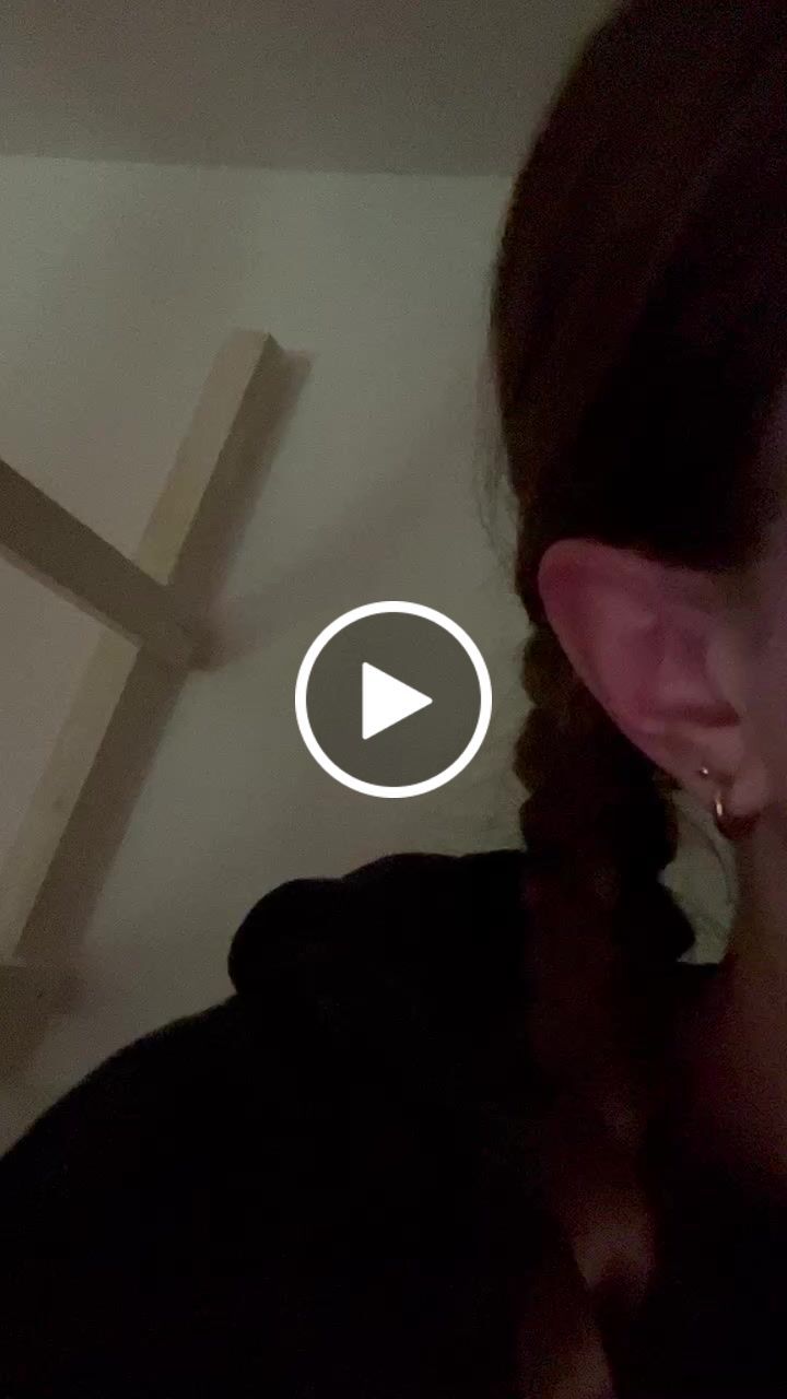 Customer video review of Simple Dot Ohrstecker | 18K vergoldet