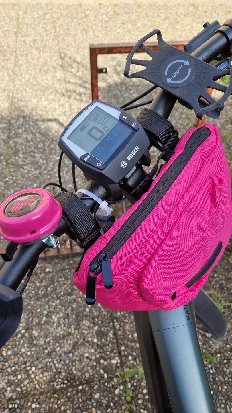 Customer photo review of Fahrrad Lenkertasche klein - Urban Artist