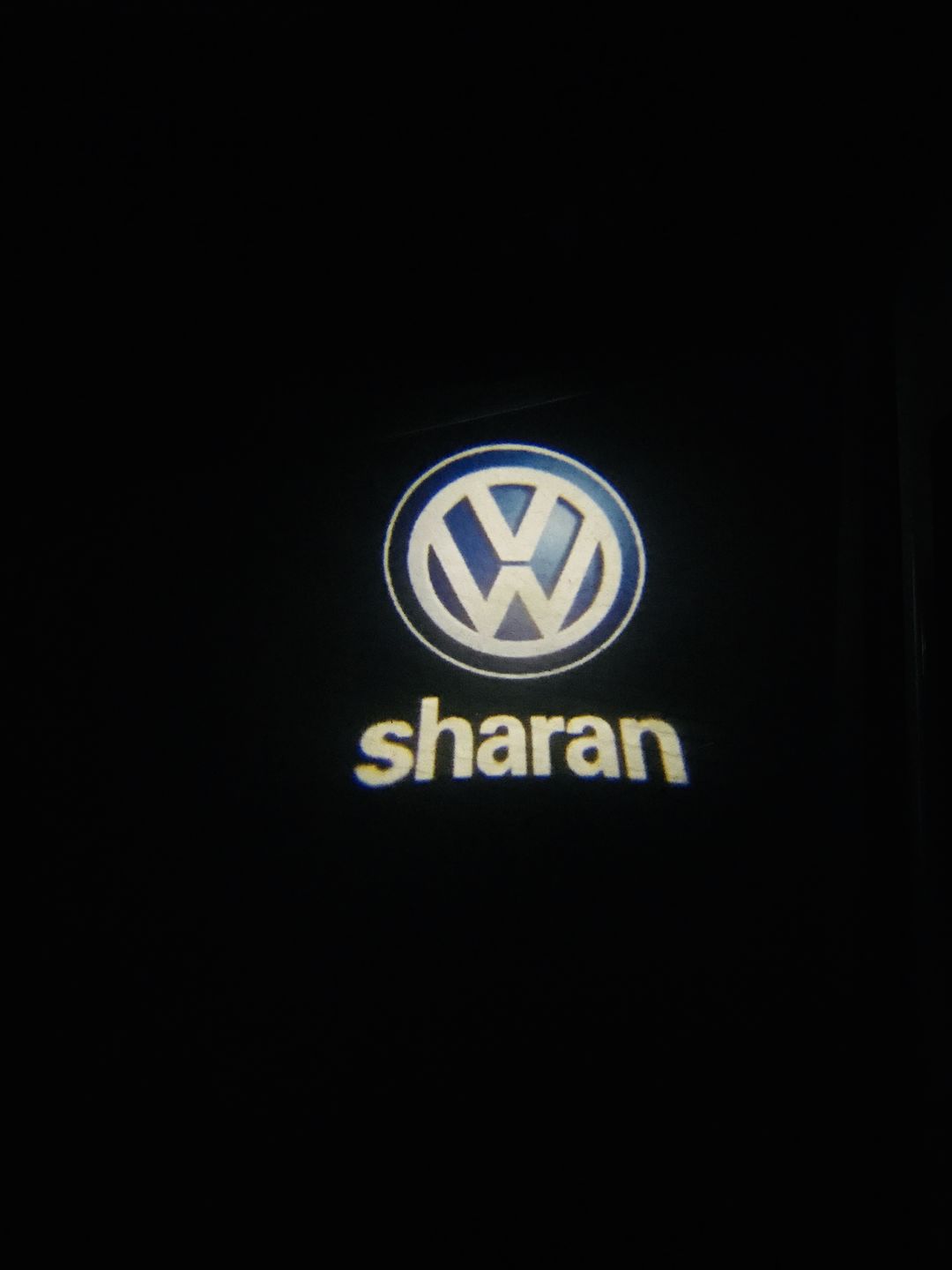 Customer photo review of Volkswagen Door lights SHARAN  Logo  Nr. 85  (quantity 1 = 2 Logo Films /2 door lights）