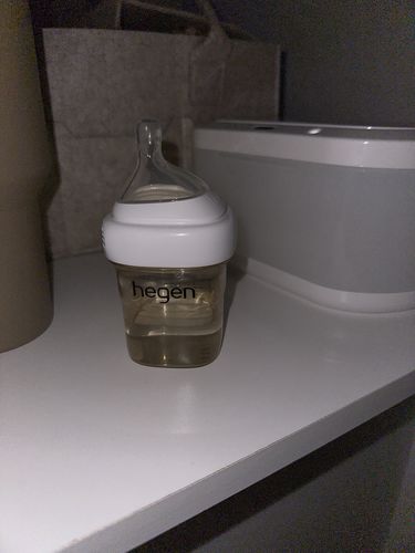Customer photo review of Hegen PCTO™ 150ml/5oz Feeding Bottle PPSU with Slow Flow Nipple (1 to 3 months)