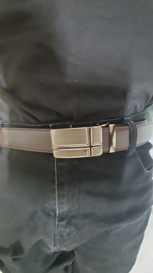 Customer photo review of EazyBelt™ Easy-Fit Ratchet (Automatic) Leather Belt