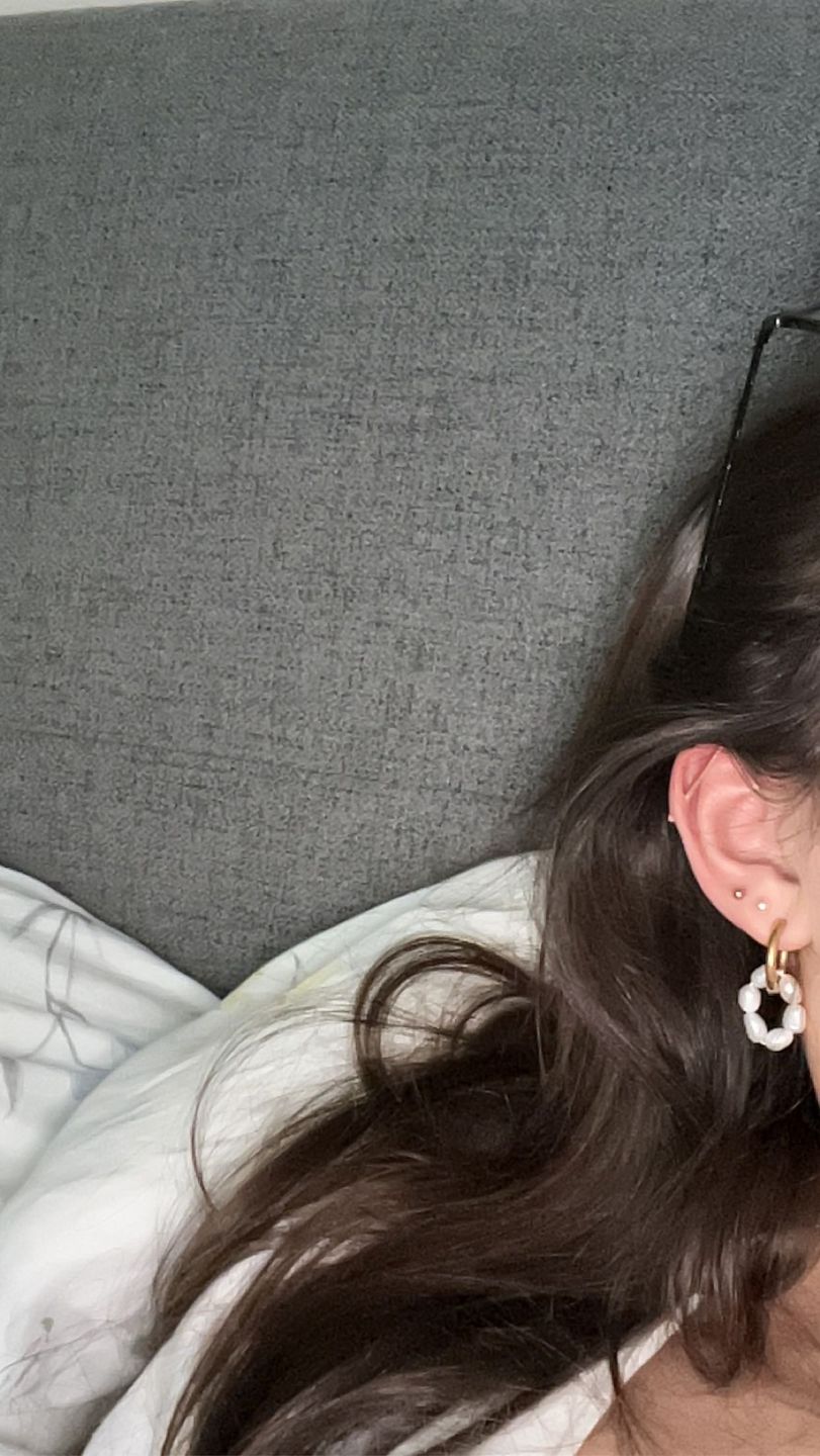 Customer photo review of Pearl Circle Ohrringe | 18K vergoldet