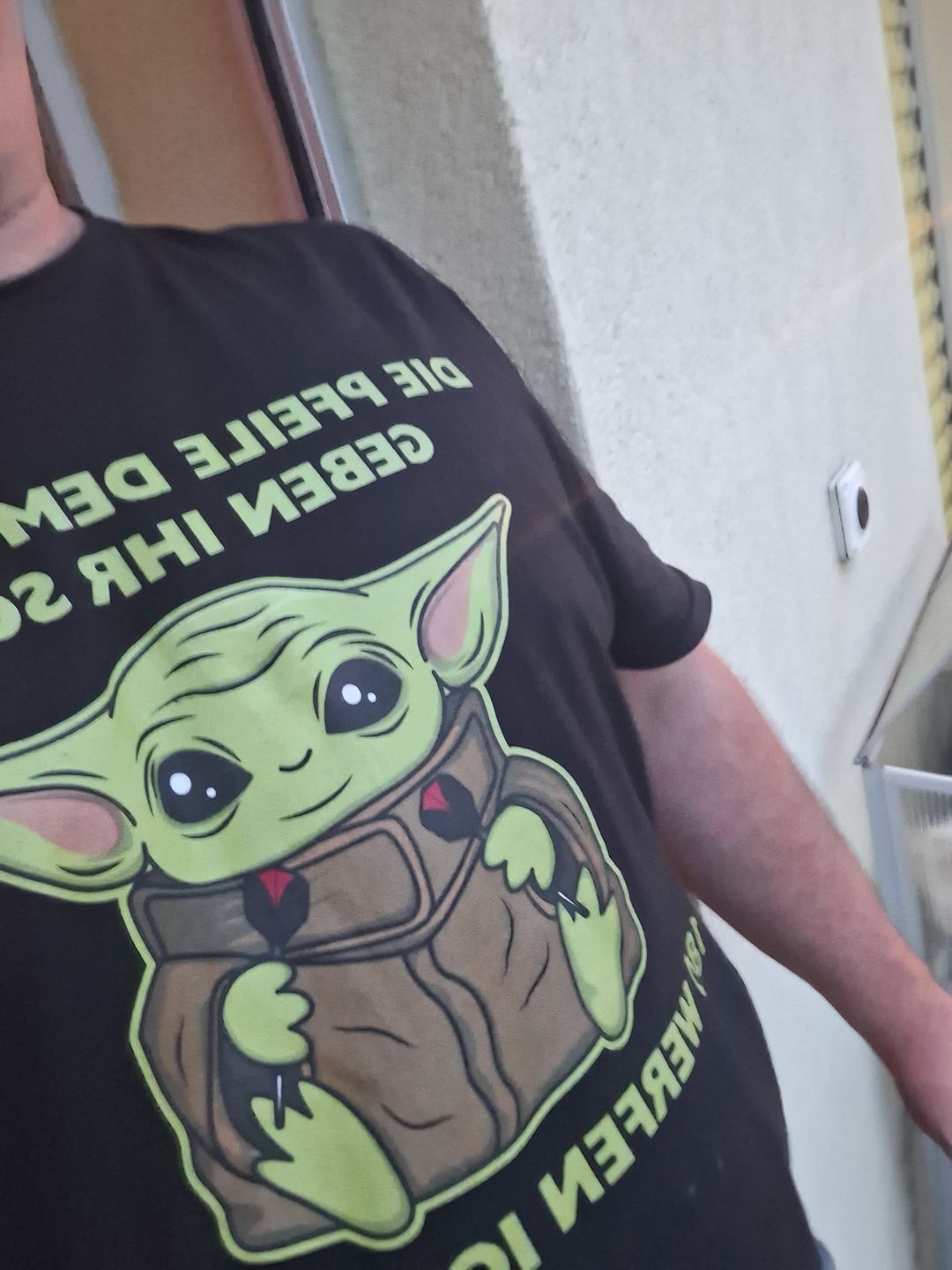 Customer photo review of Yoda Meister - Shirt