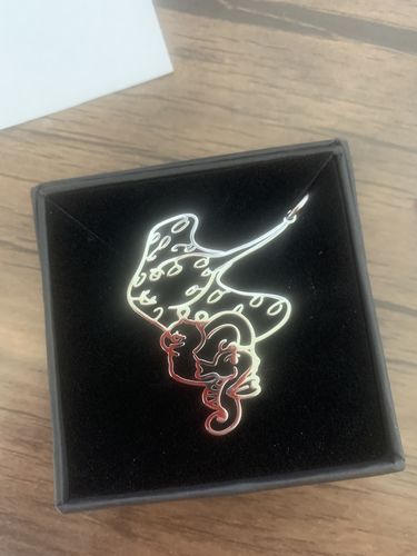 Customer photo review of LOANYA persönliche Kinderzeichnung als Halskette oder Anhänger