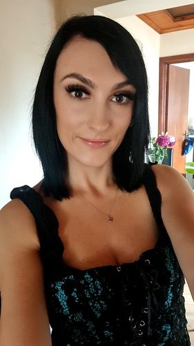 Customer photo review of L.W.I Curl Power Russian Strip Lashes