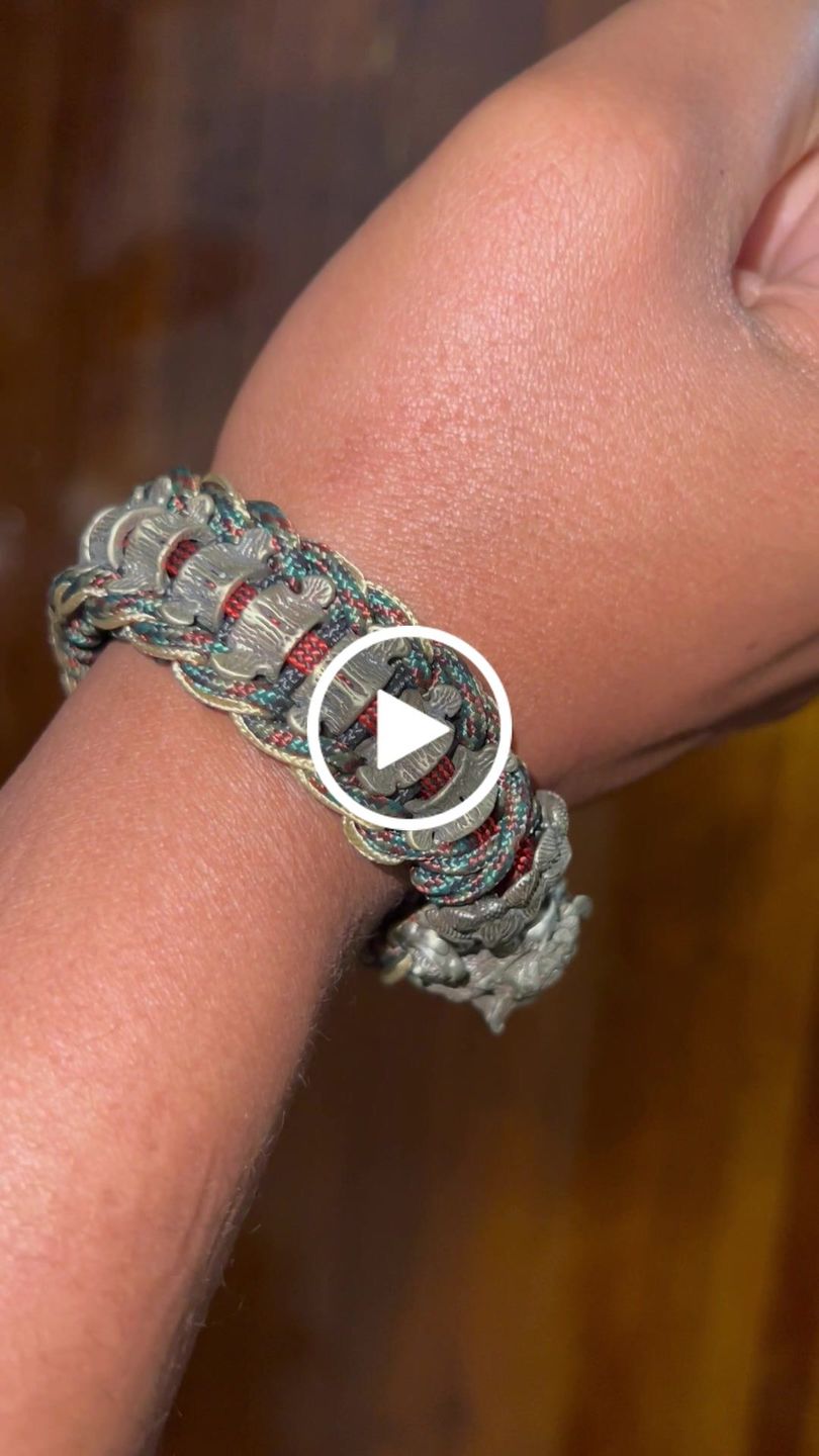 Customer video review of Tiger Paracord Bracelet