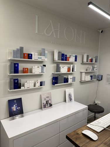 Customer photo review of FOLD Display Ledge 1200