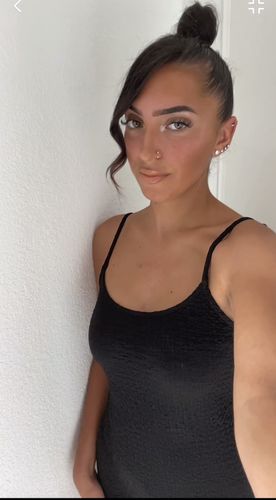 Customer photo review of Piercing Julia