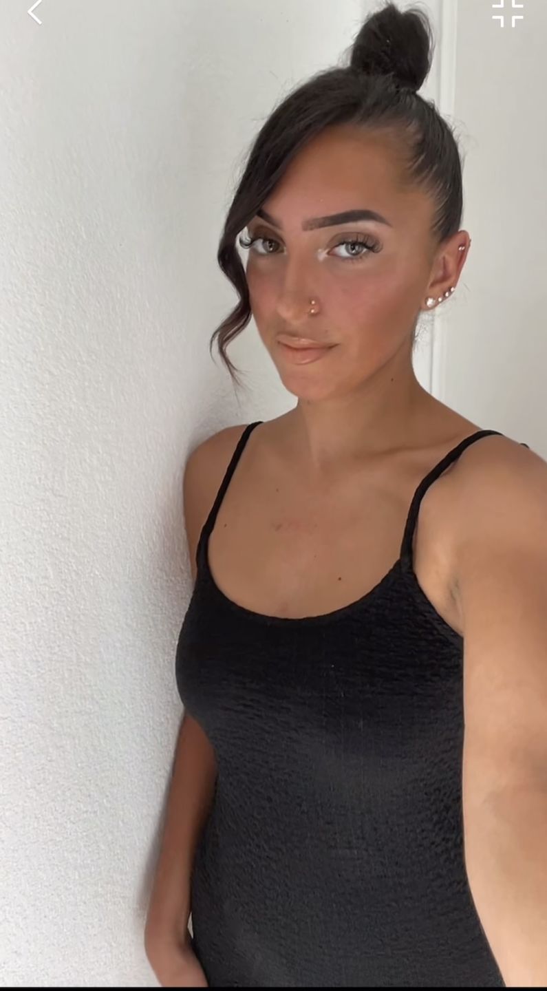 Customer photo review of Piercing Julia